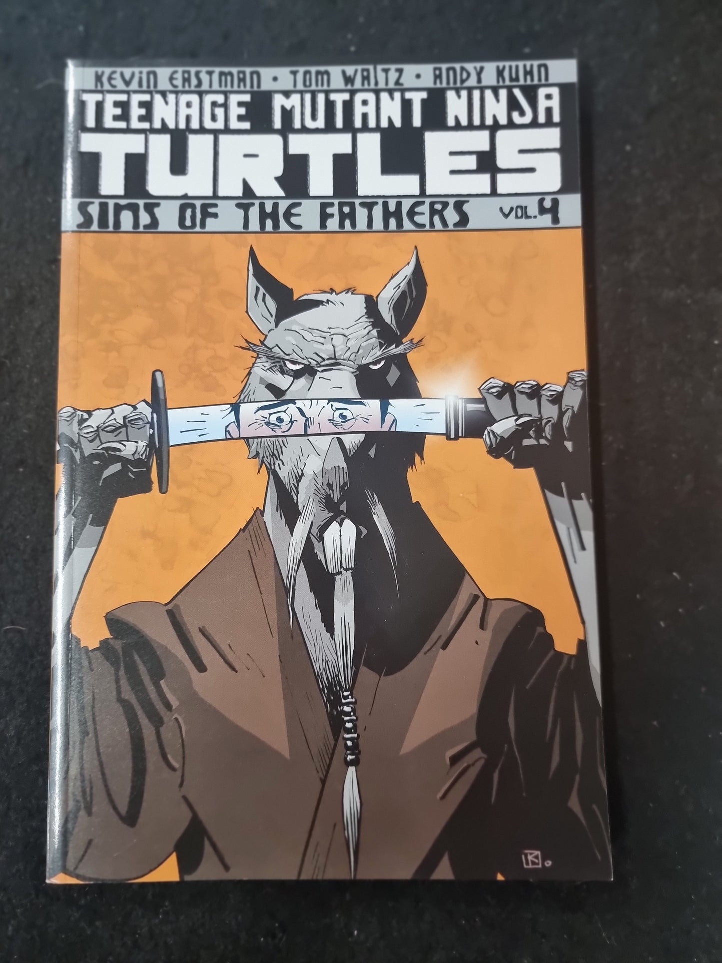 TEENAGE MUTANT NINJA TURTLES SINS OF THE FATHERS VOL 4