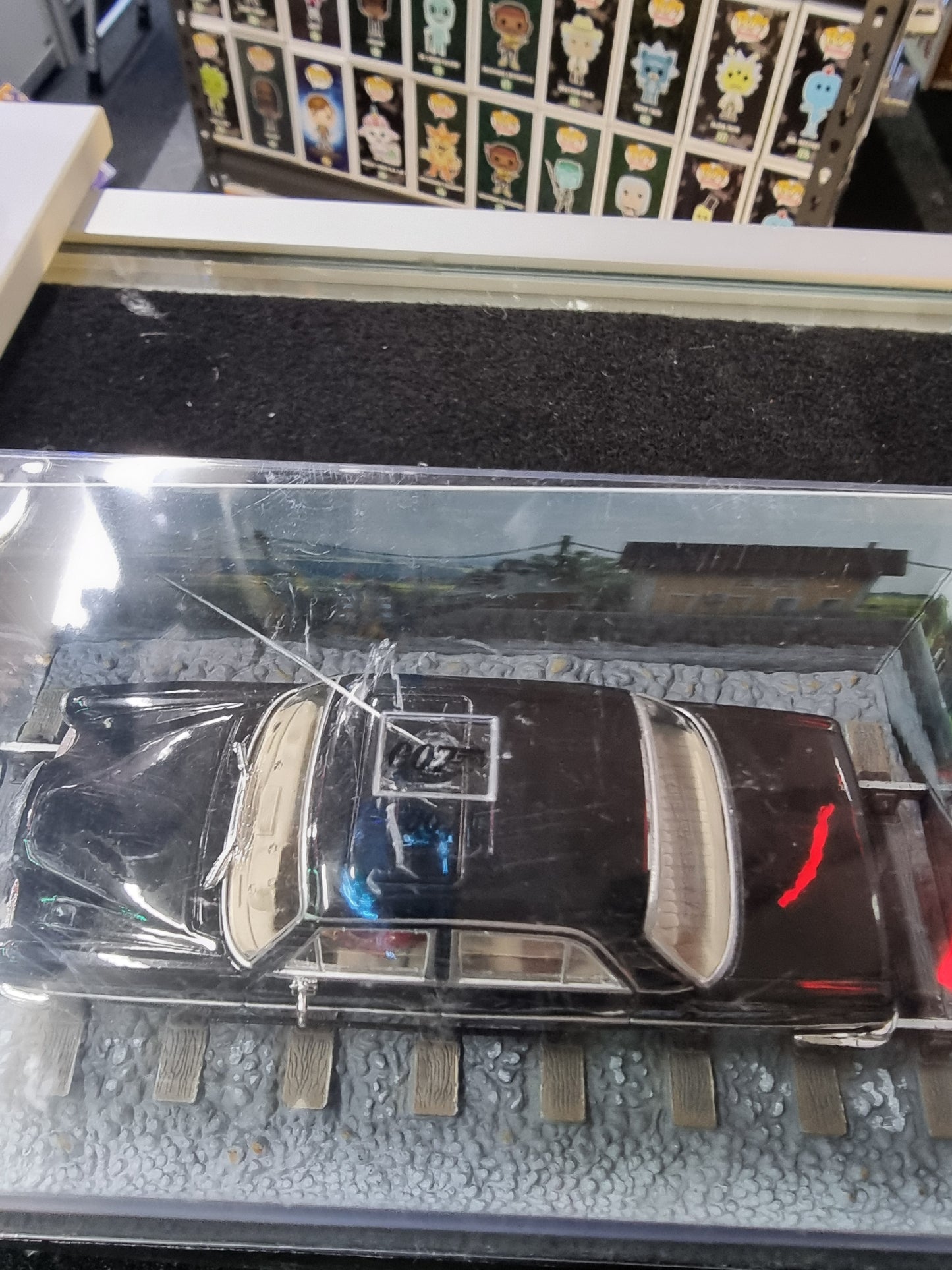 James Bond 007 Mercedes-Benz 250SE - Octopussy 1:43 Diecast Car