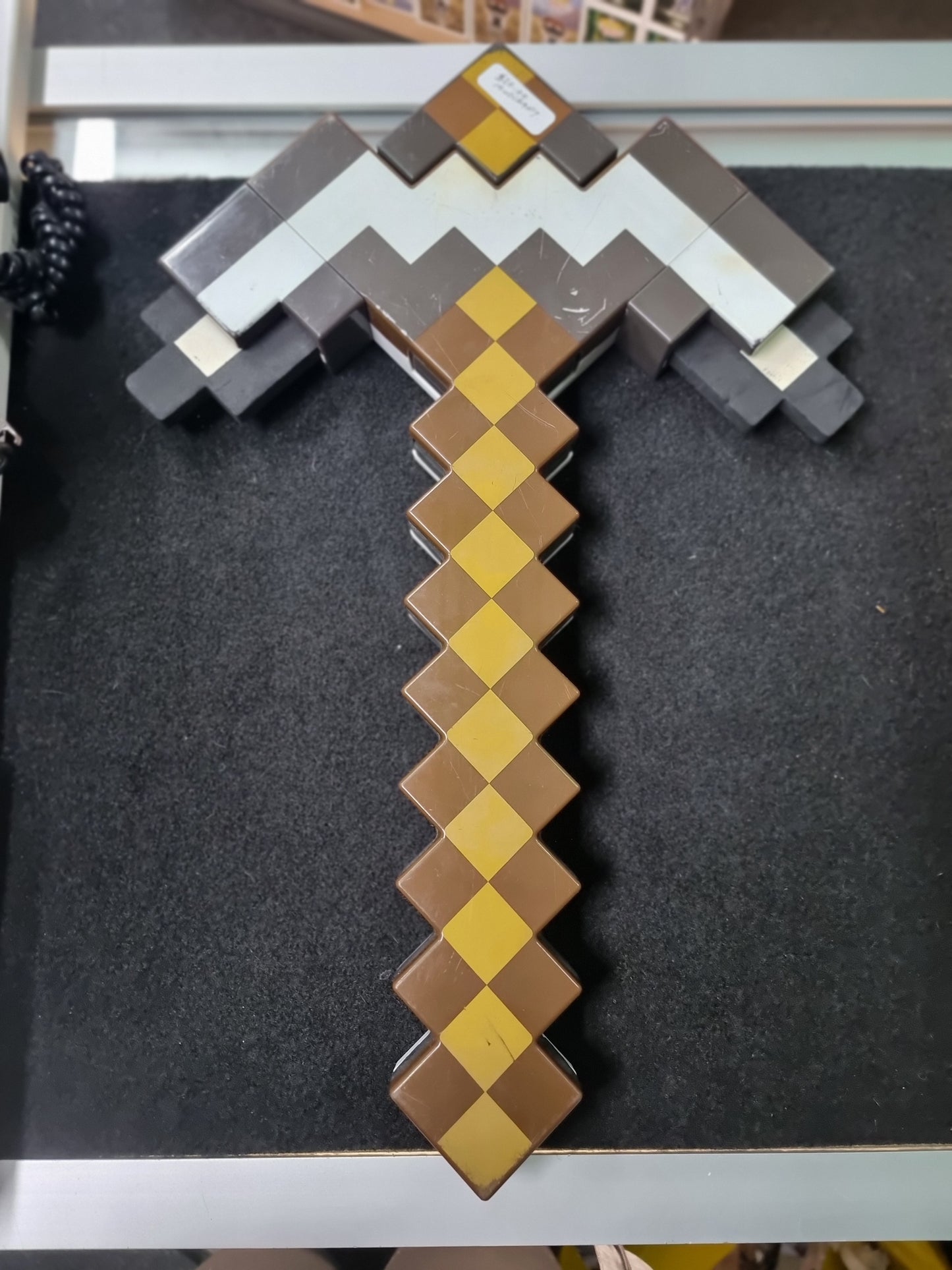 MINECRAFT 2 IN 1 TRANSFORMING IRON SWORD PICK AXE MATTEL 2014