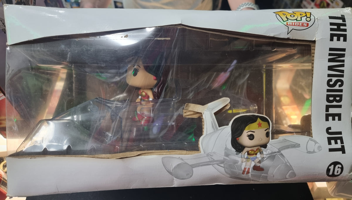 FUNKO POP WONDER WOMAN THE INVISIBILE JET WITH WONDER WOMAN #16