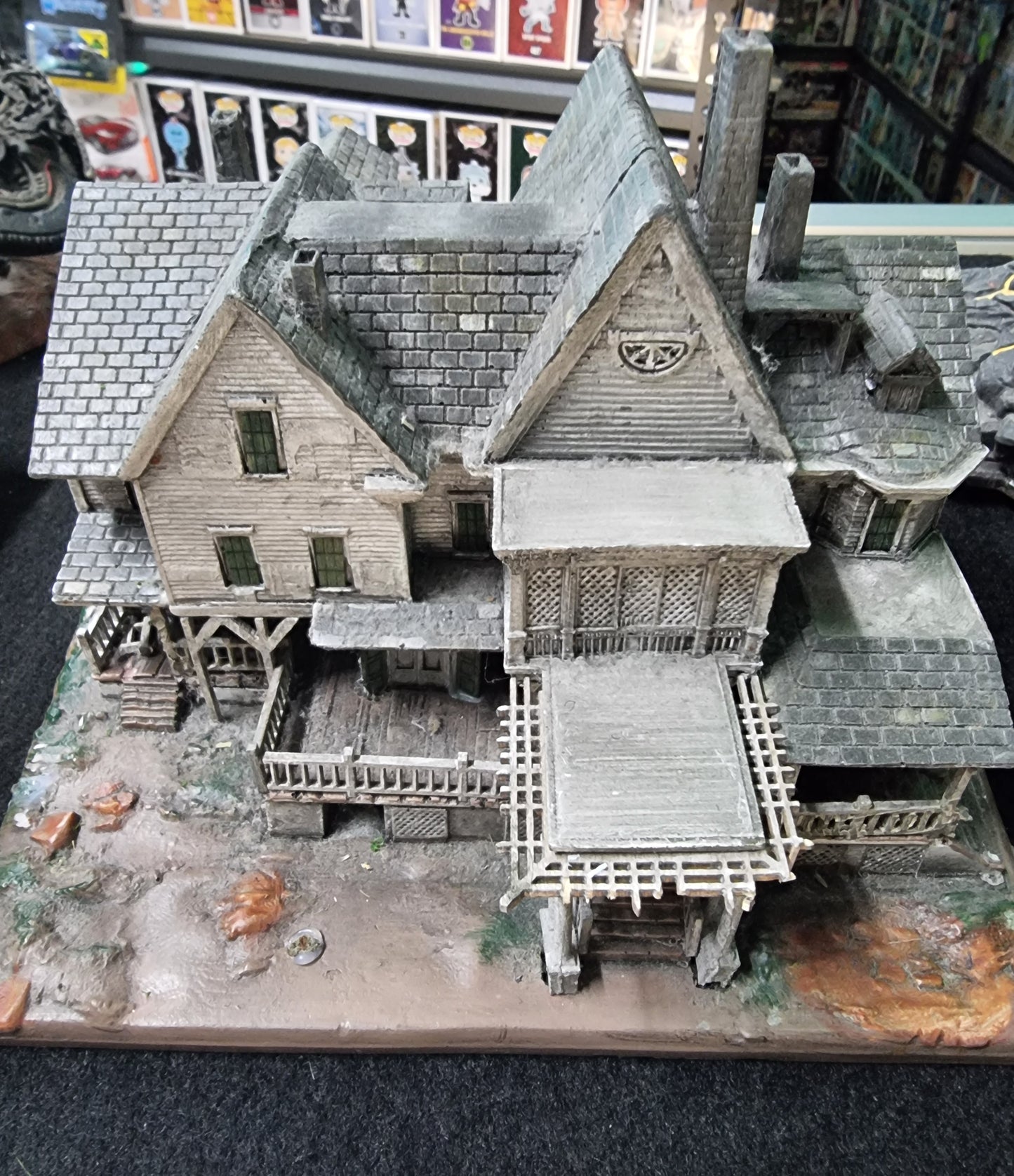 RESIDENT EVIL 7 BIOHAZARD EXCLUSIVE BAKER HOUSE ( NO BOX & GAME)