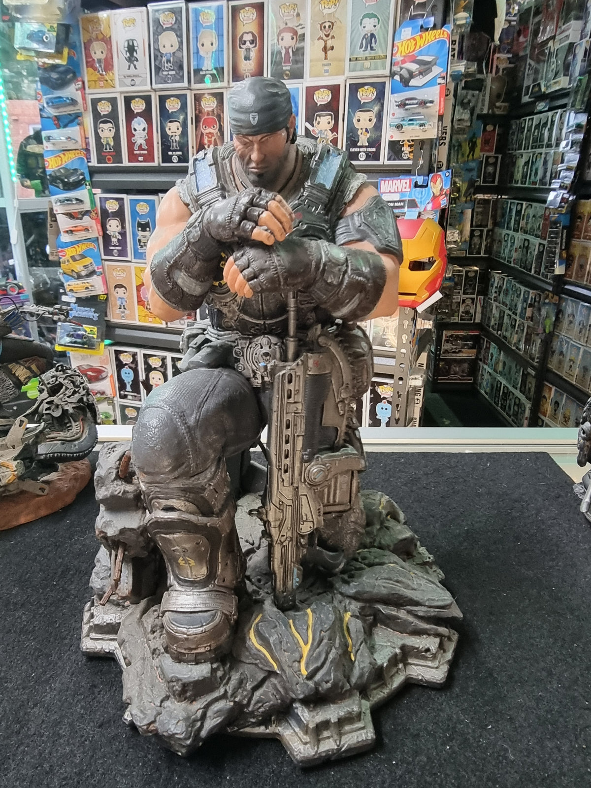 GEARS OF WAR 3 MARCUS FENIX STATUE (N0 BOX)