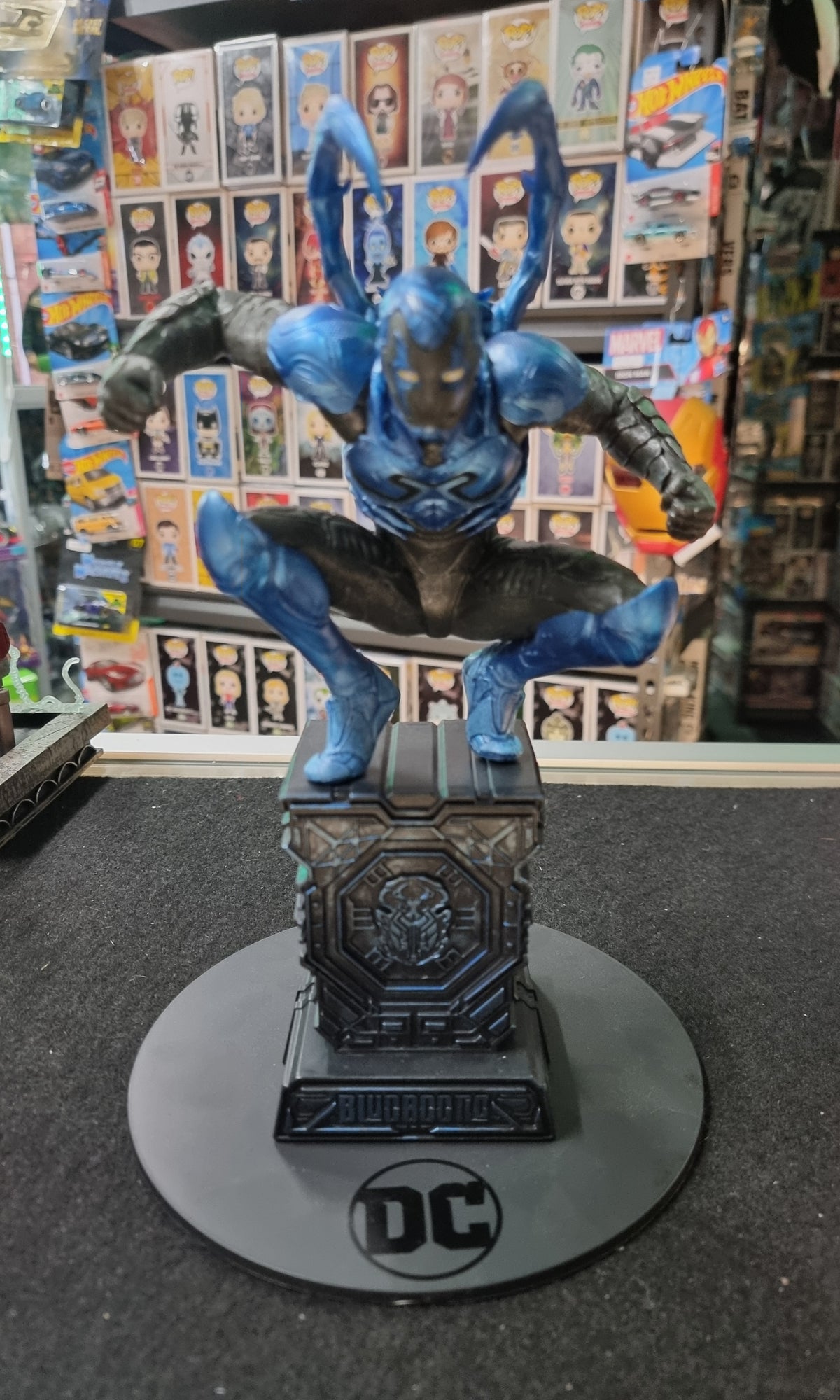 DC MULTIVERSE BLUE BEETLE 12" FIGURE