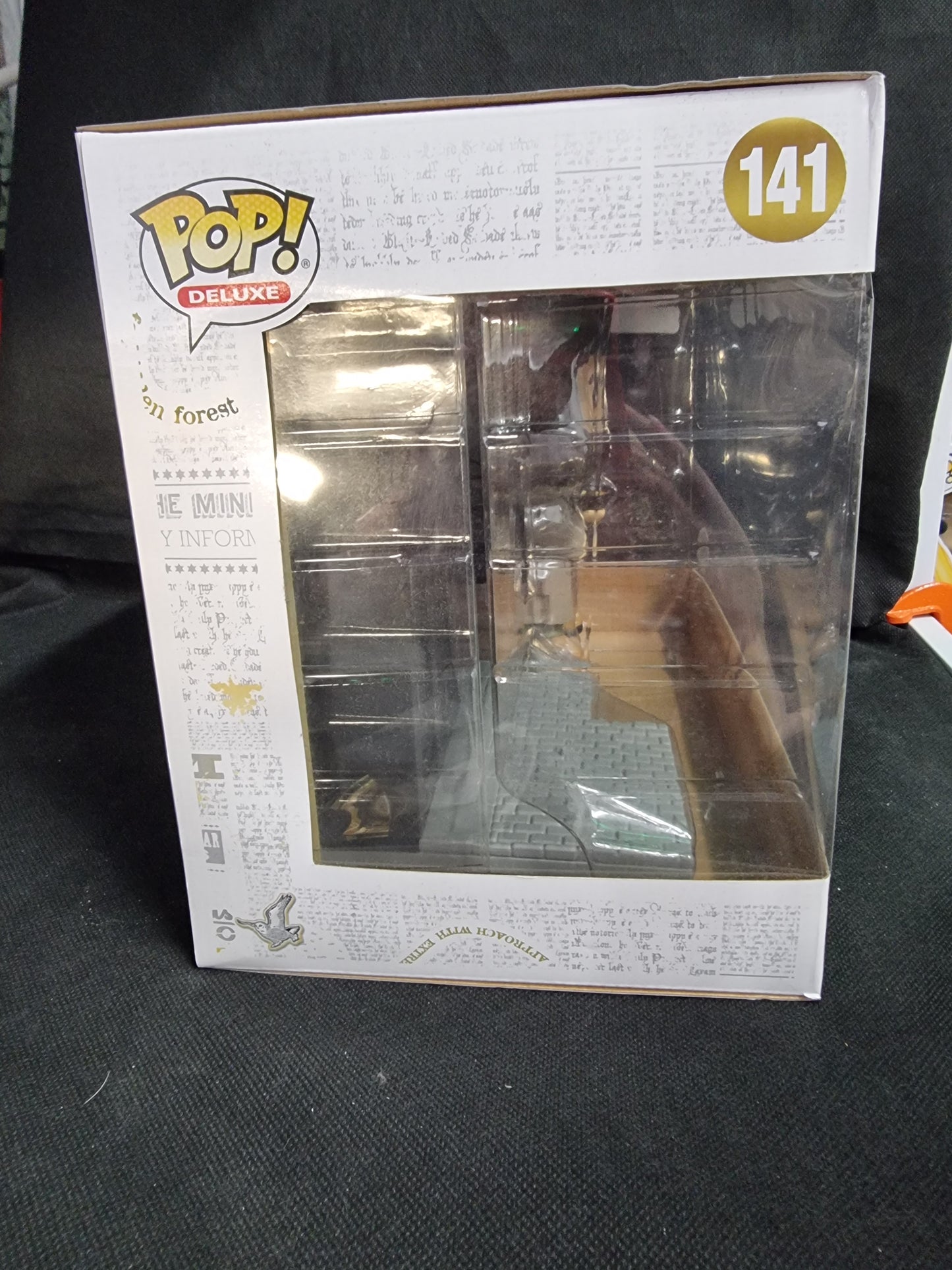 FUNKO DELUXE RUBEUS HAGRID WITH THE LEAKY CAULDRON #141
