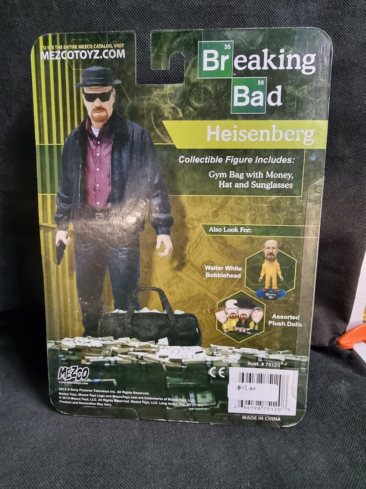 BREAKING BAD WALTER WHITE COLLECTIBLE FIGURE