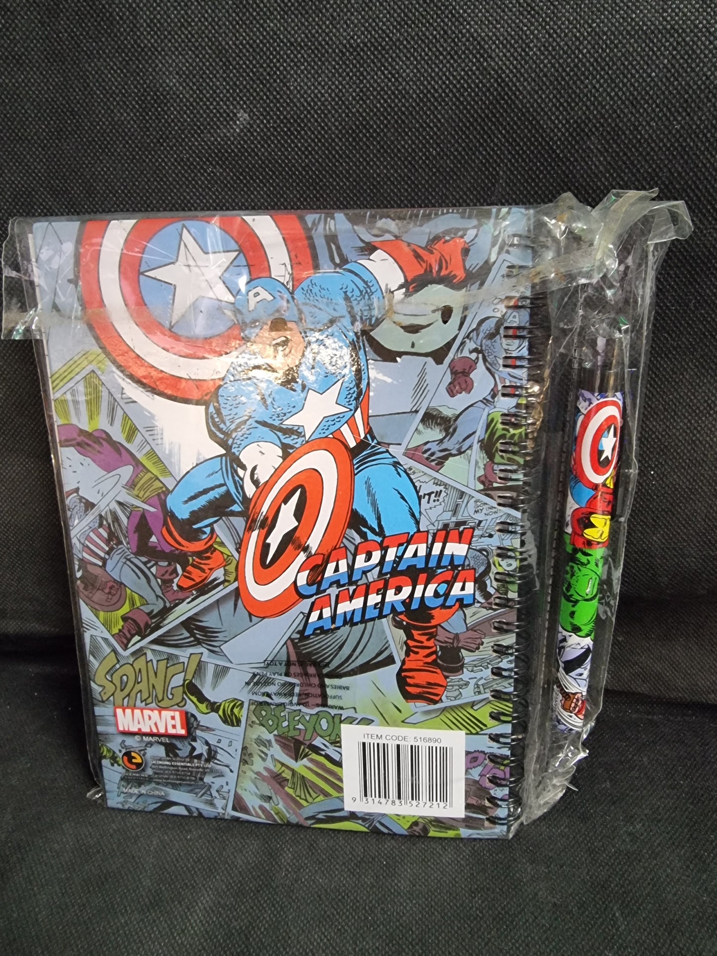 CAPTAIN AMERICA NOTE BOOK AND PEN