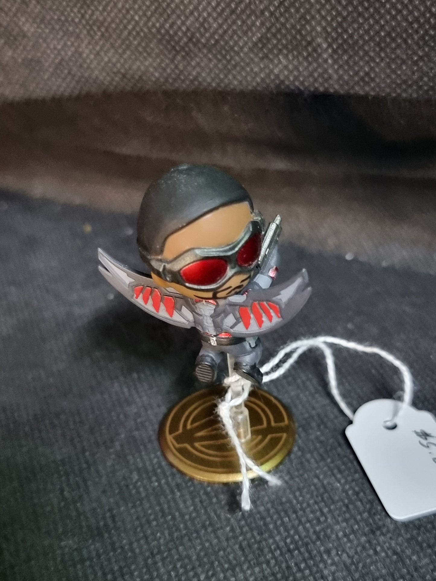 Hot Toys Captain America 3 Civil War - Falcon Cosbaby Bobble-Head MINI