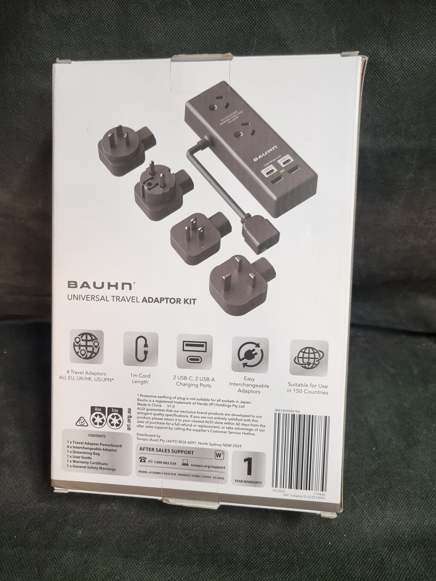 BAUHN UNIVERSAL TRAVEL ADAPTOR KIT (BLACK)