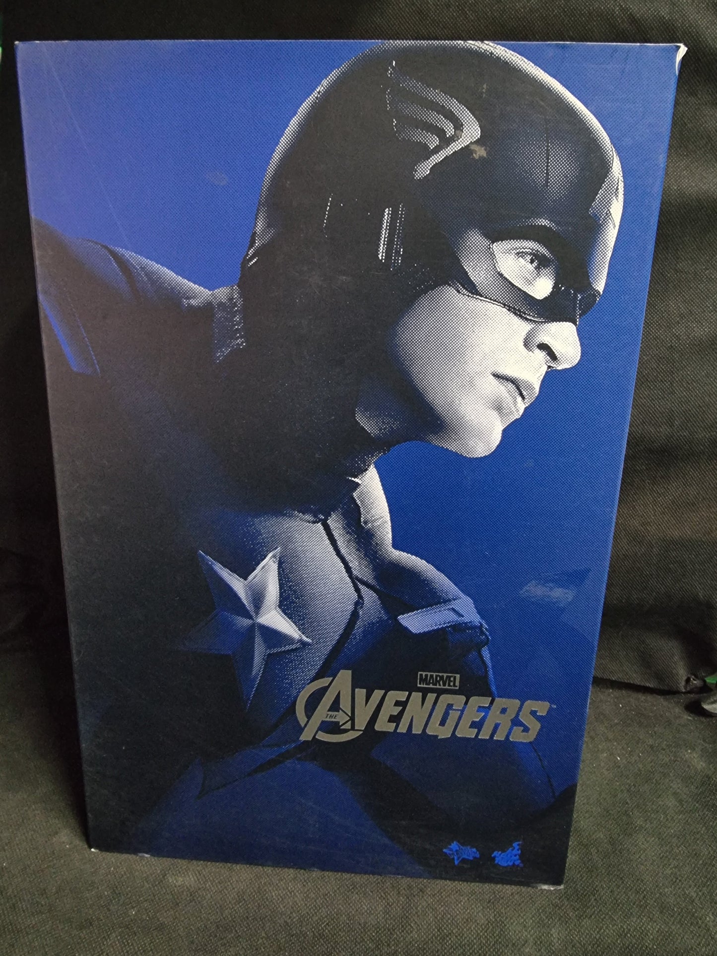 Marvel Avengers Captain America Steve Rogers Chris Evan Hot Toys MMS 174 Captain Comics and Collectables Pty Ltd
