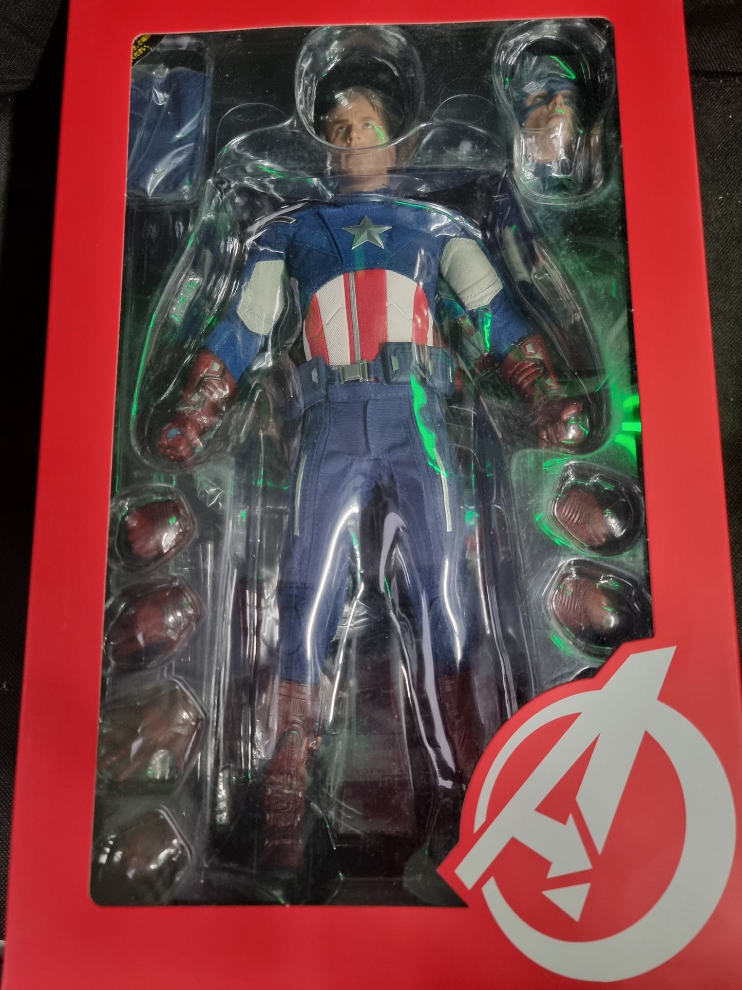 Marvel Avengers Captain America Steve Rogers Chris Evan Hot Toys MMS 174 Captain Comics and Collectables Pty Ltd