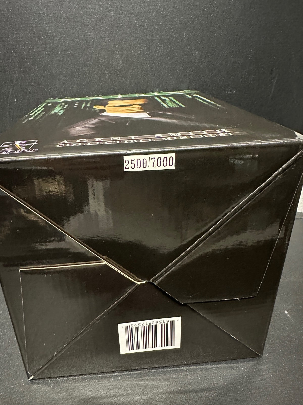 The Matrix Agent Smith 1/6 Scale Mini-Bust Statue