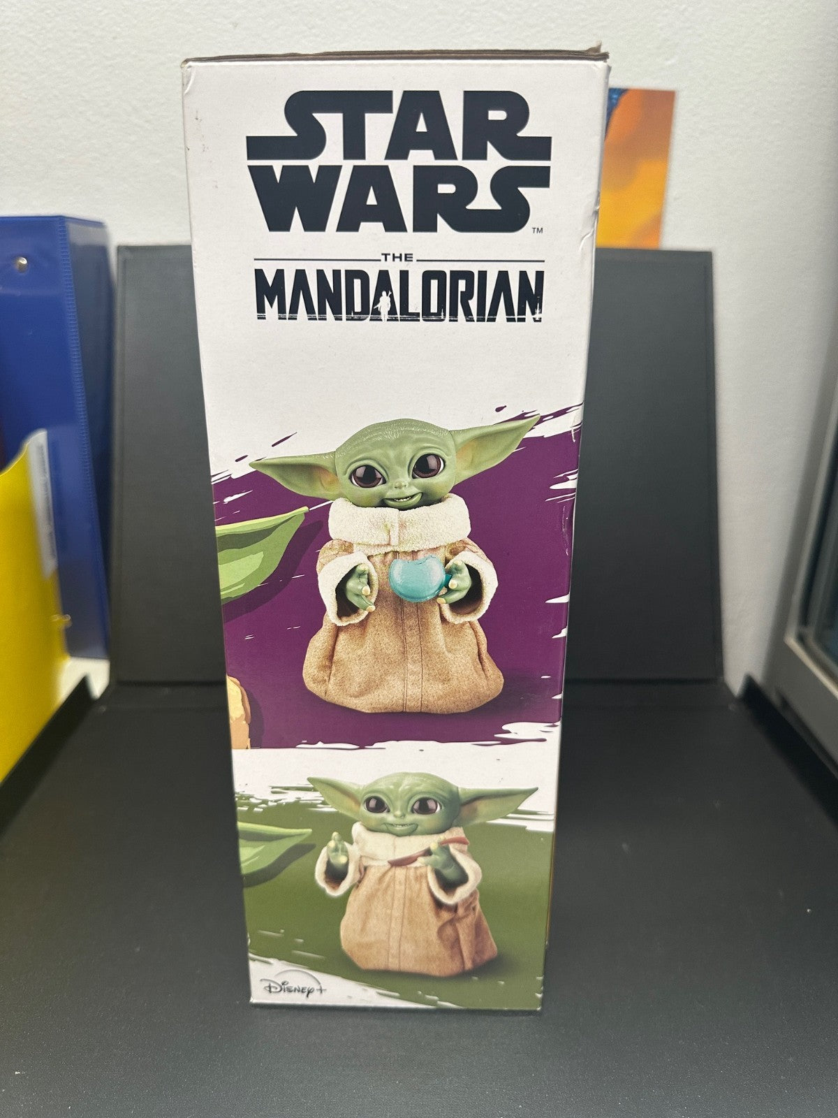 STAR WARS - The Mandalorian Galactic Snackin' Grogu Animatronic Toy