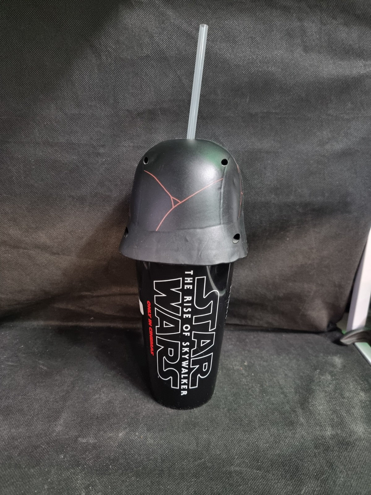 Star Wars: The Rise Of Skywalker Kylo Ren Head Cover & Cup Theatre Exclusive