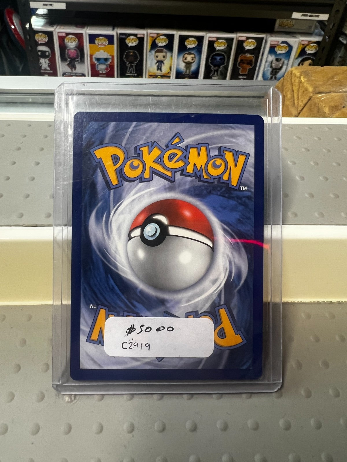 Greedent V (Alternate Full Art) #257/264 SWSH08: Fusion Strike Pokemon