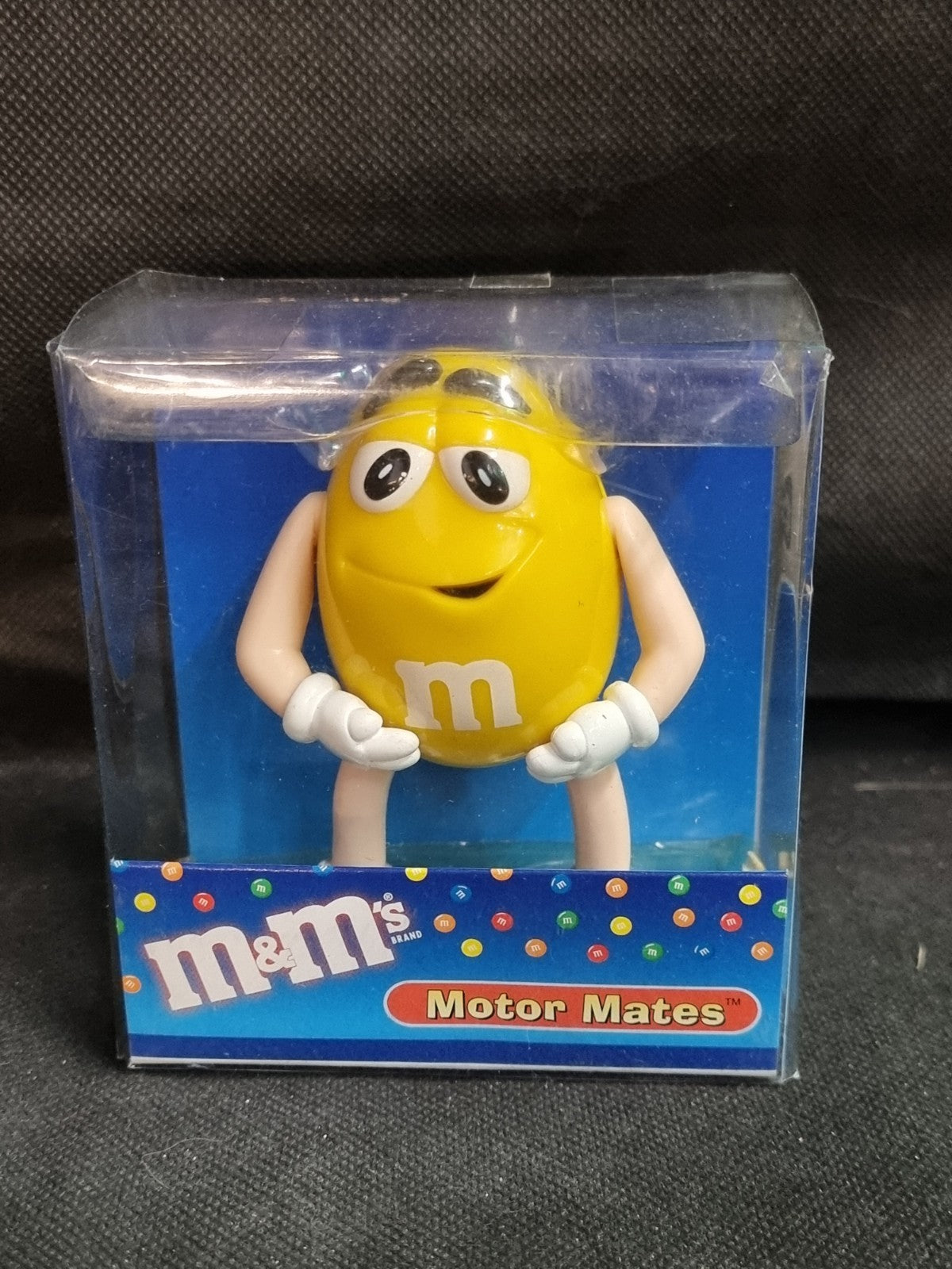 M & M's MOTOR MATES WITH DASHBOARD STAND ( yellow )