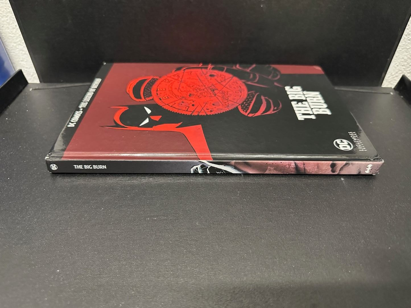 DC Comics The Legend of Batman Volume 50 The Big Burn Hardcover Eaglemoss