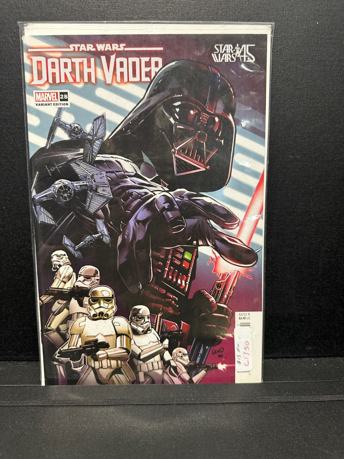 Marvel ComicsStar Wars Darth Vader #28 Variant Cover