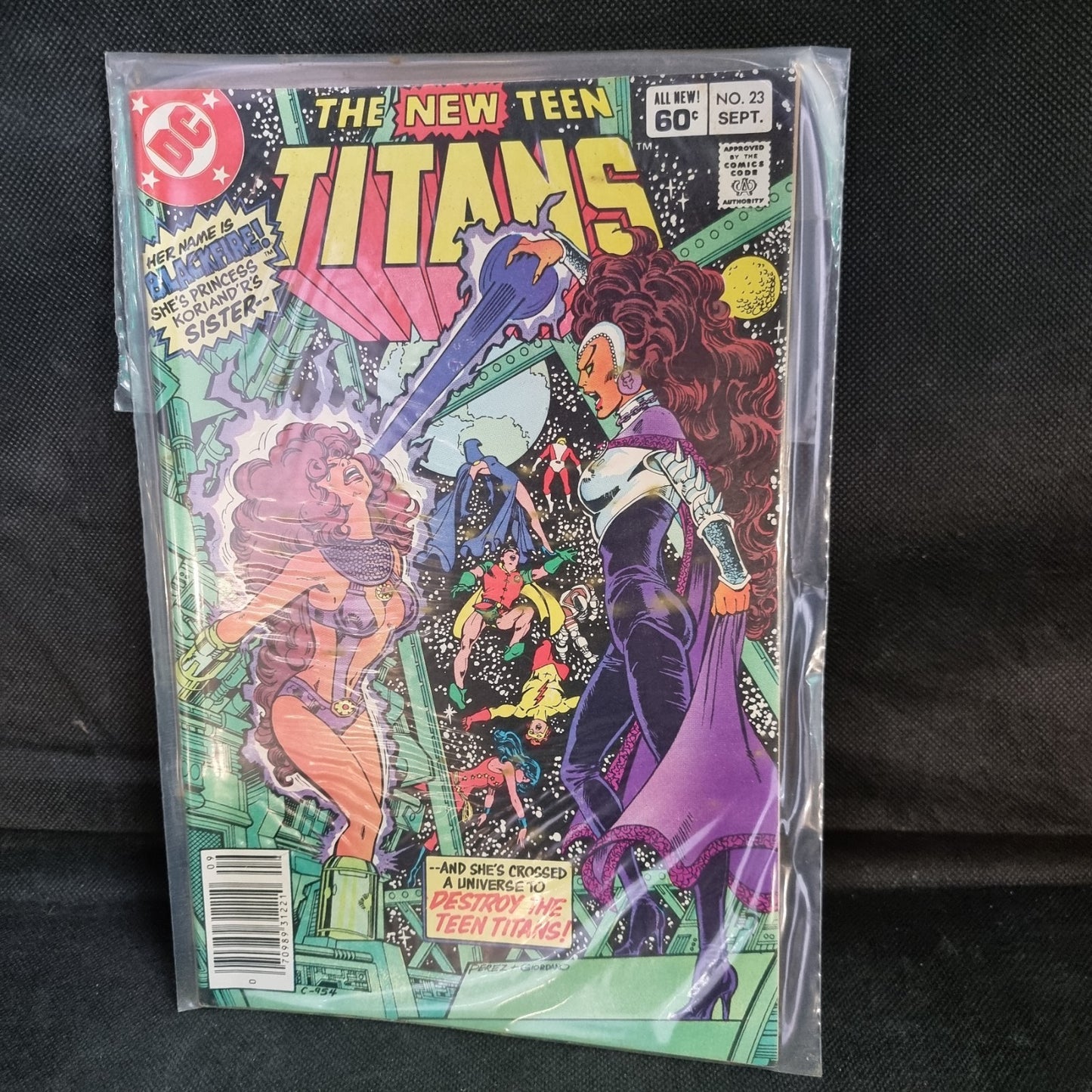 NEW TEEN TITANS #23 DC comics 1982 • newsstand • 1st appear. Blackfire