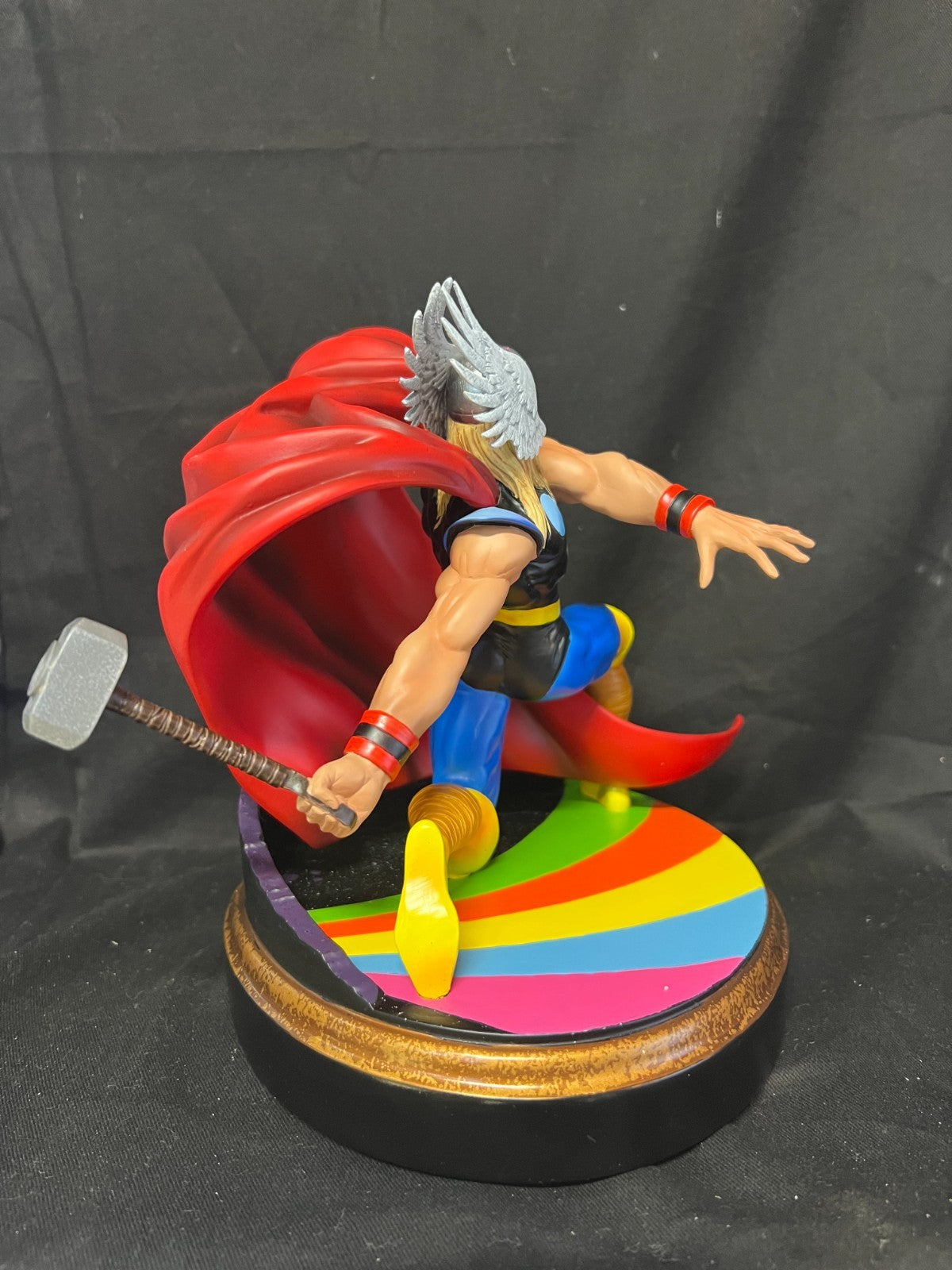 Diamond Select Premier Collection The Mighty Thor Resin Statue #720/3000