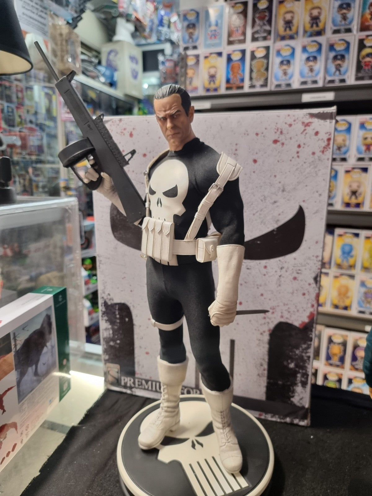 Sideshow Marvel Punisher Exclusive Premium Format Statue Rare 212/350