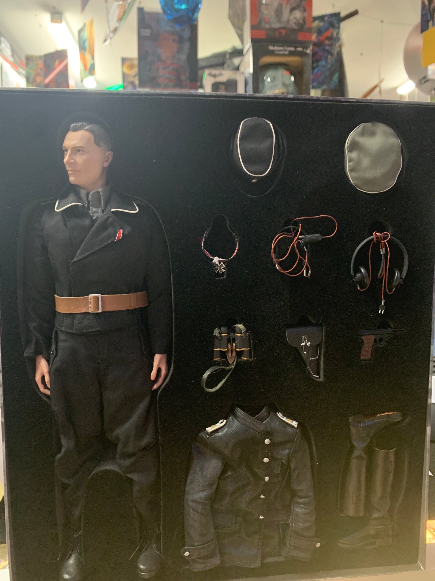 W W 11 German SS -Hauptsturmfuhrer 1/6 scale
