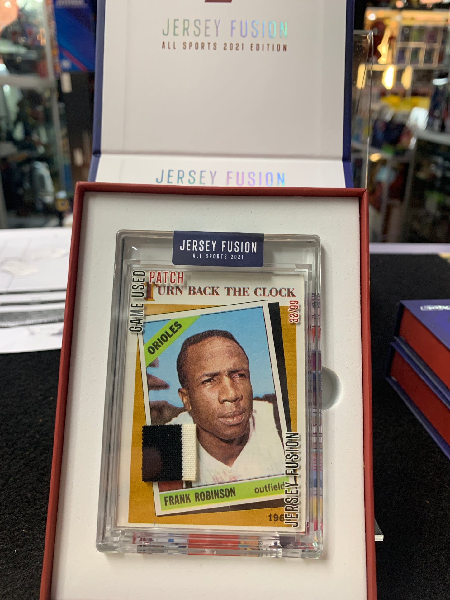 Sports cards jersey fusion Frank Robinson