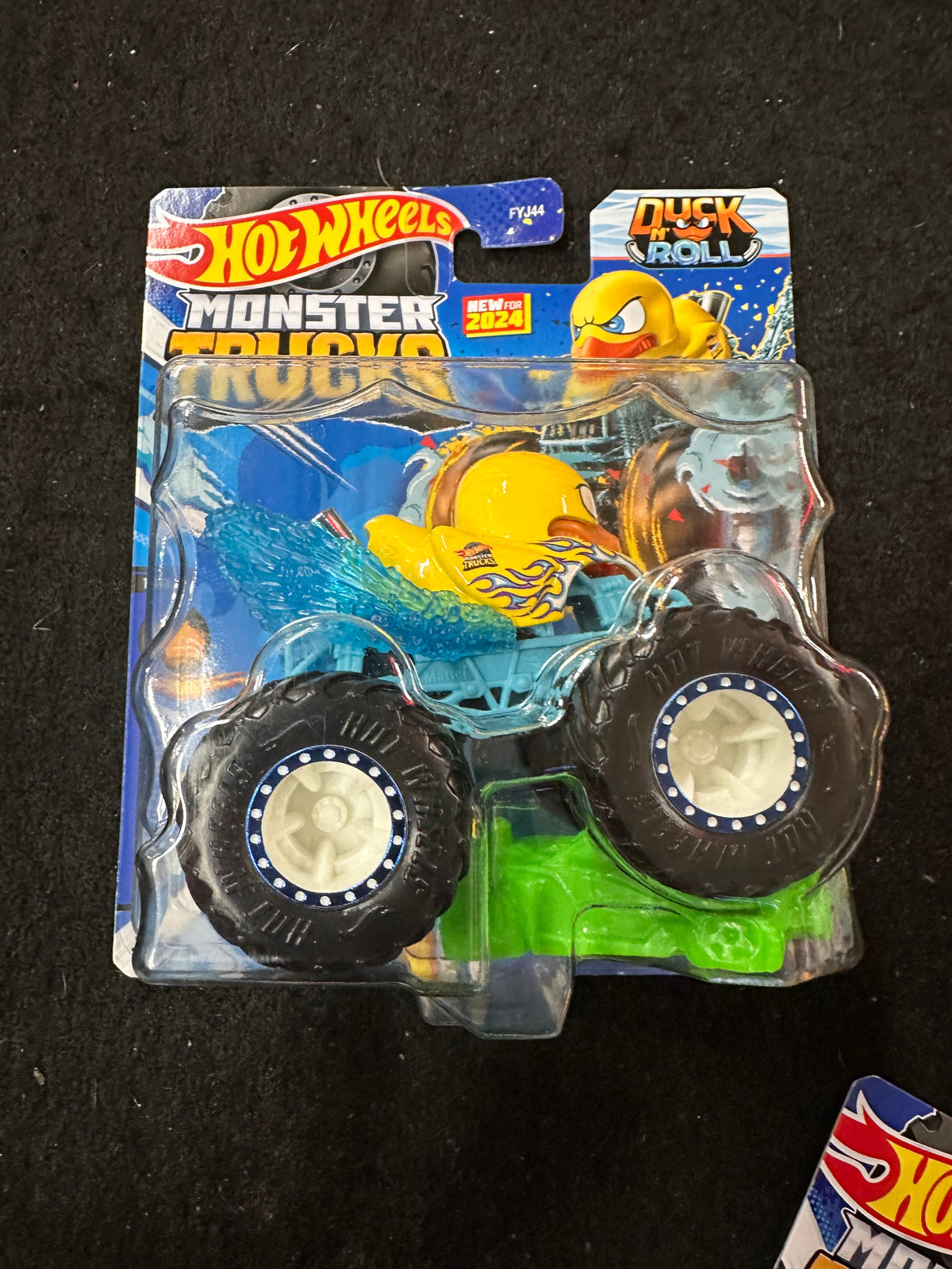 HOTWHEELS MONSTER TRUCKS DUCK ROLL