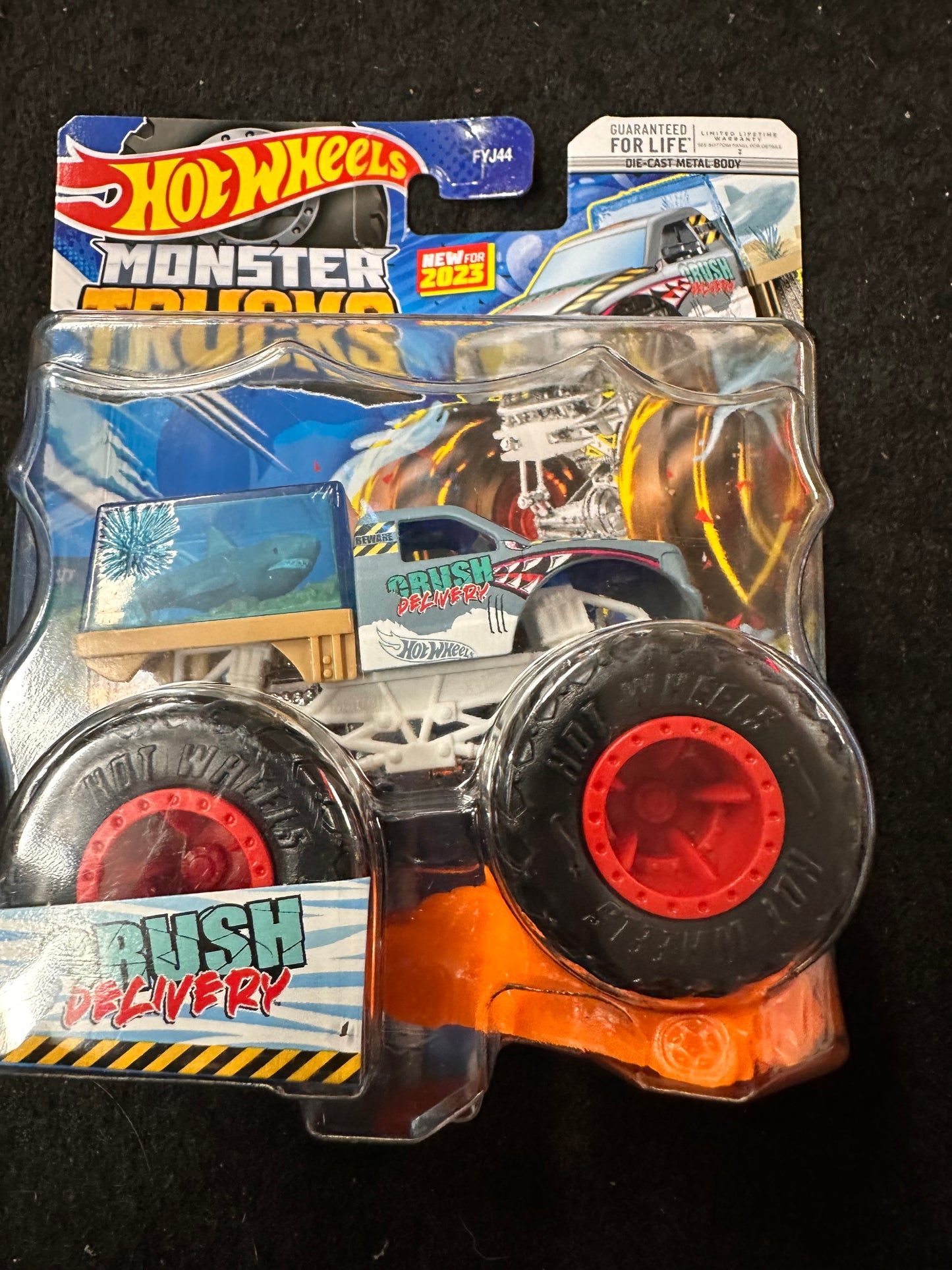 HOTWHEELS MONSTER TRUCKS CRUSH DELIVERY