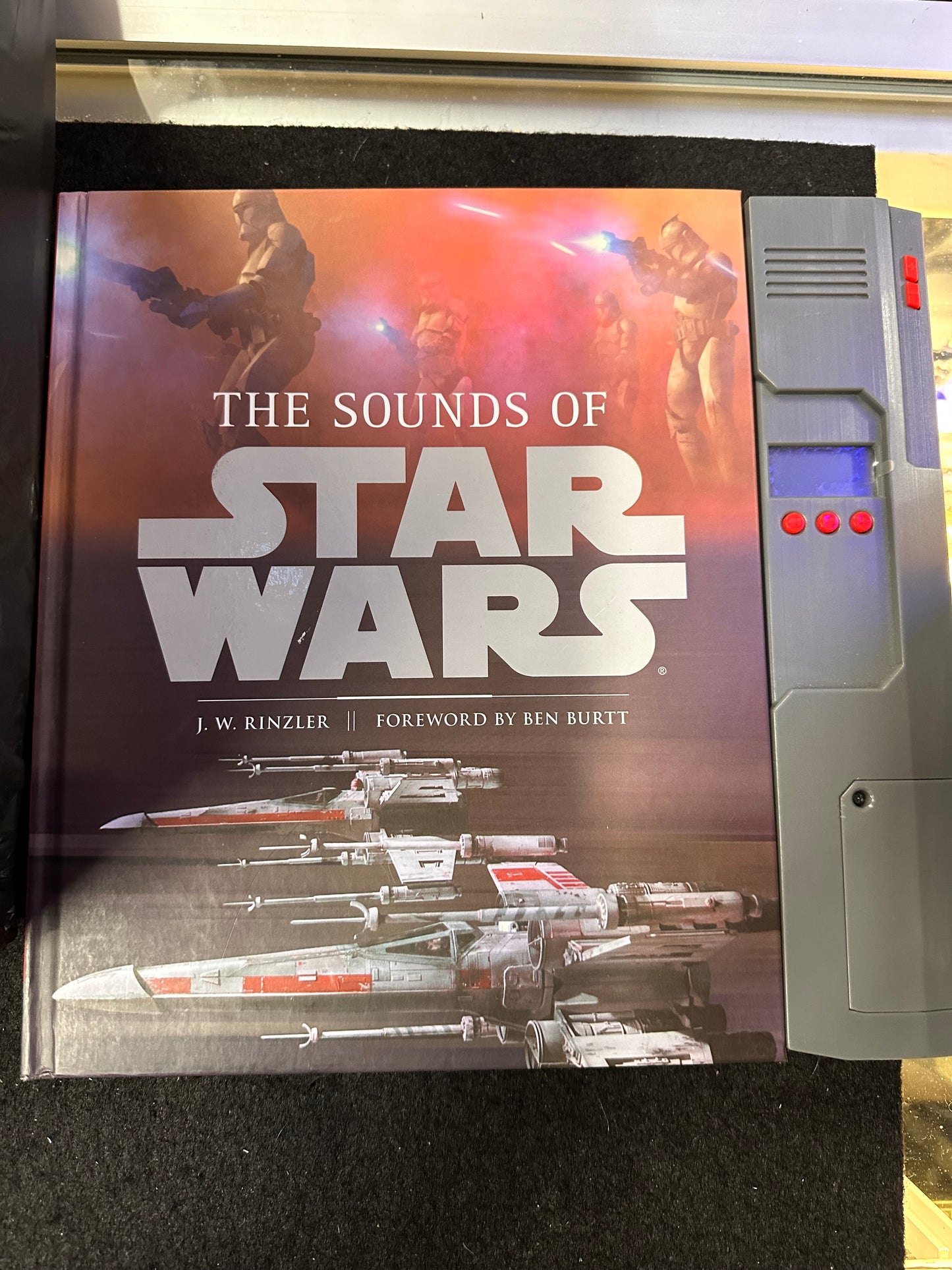 THE SOUNDS OF STAR WAS INTERACTIVE BOOK