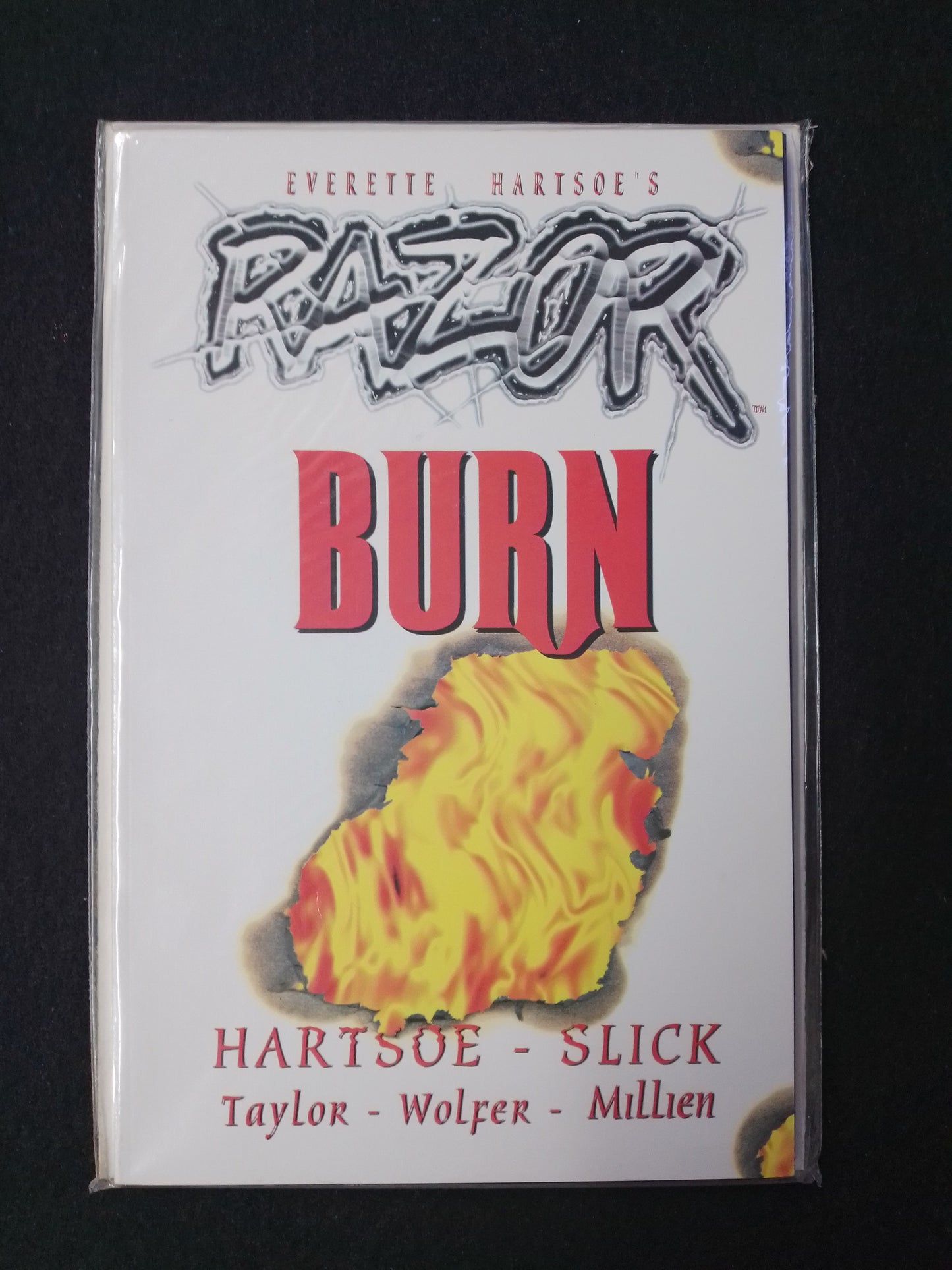 Everette Hartsoe's Razor Burn Graphic Novel - N07847