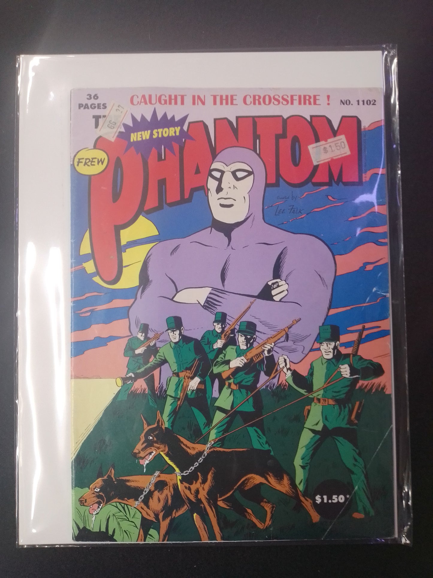The Phantom No 1102 Caught In The Crossfire! - Comic Book - N07929