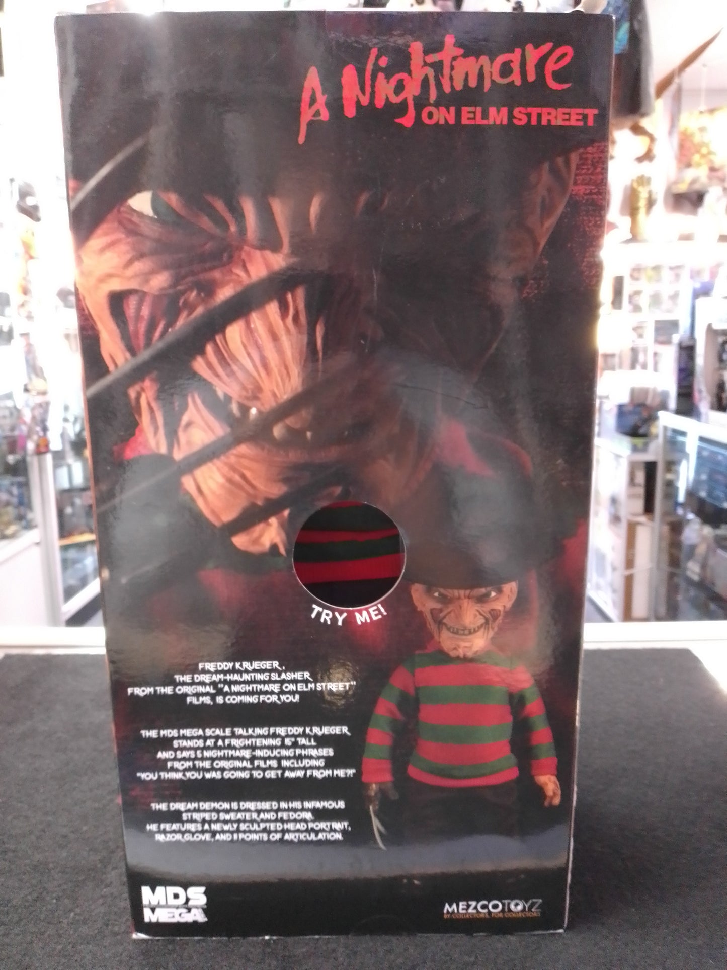 MDS A Nightmare on Elm Street Freddy Krueger Talking Mega Scale Figure - 1033