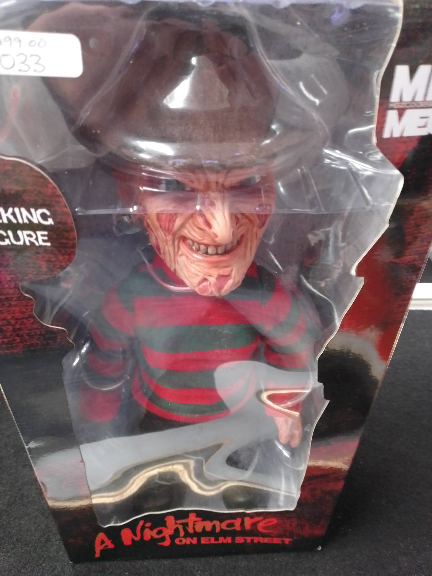 MDS A Nightmare on Elm Street Freddy Krueger Talking Mega Scale Figure - 1033