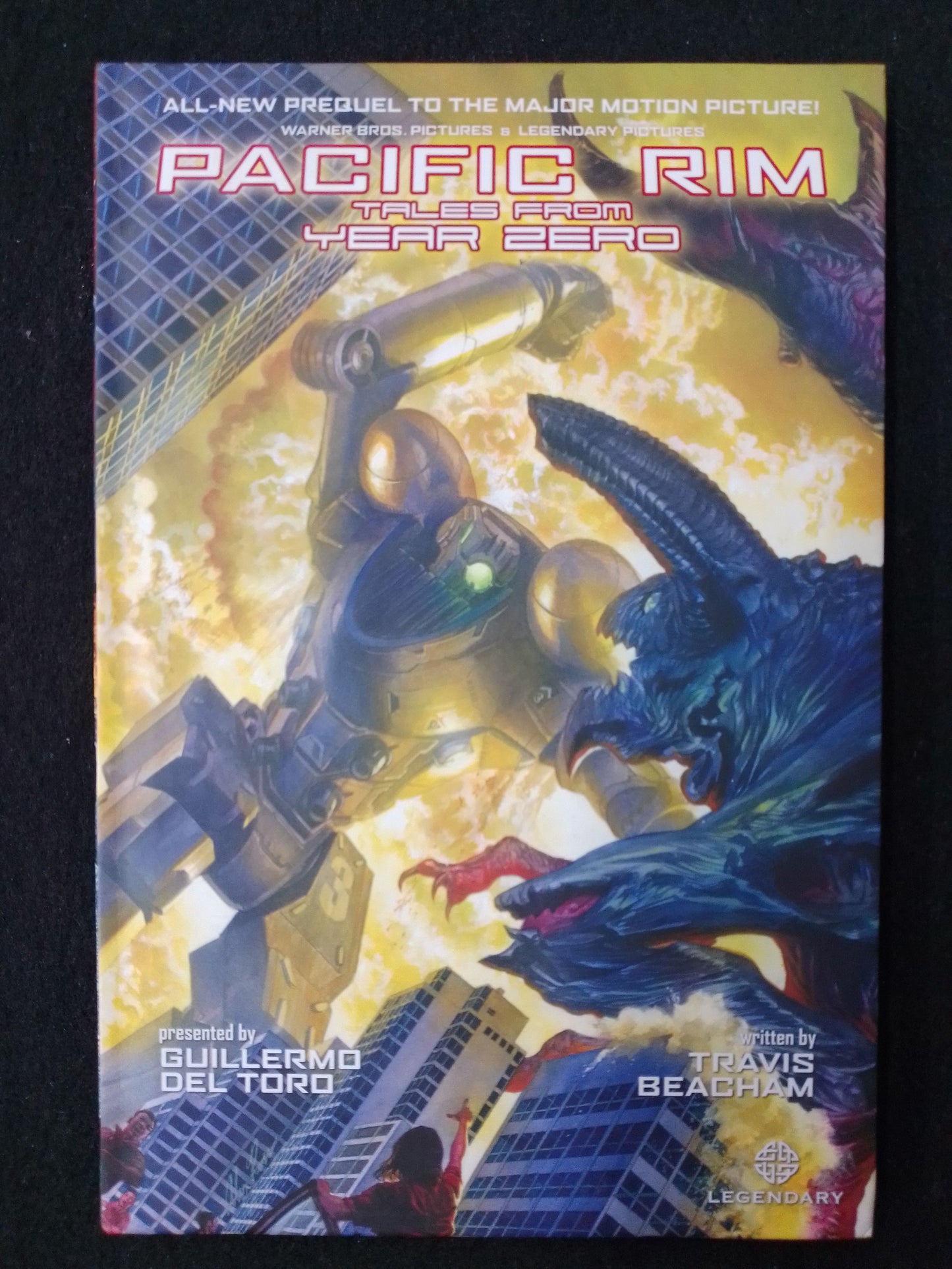 Pacific Rim Tales From Year Zero Graphic Novel By Travis Beacham - N08987