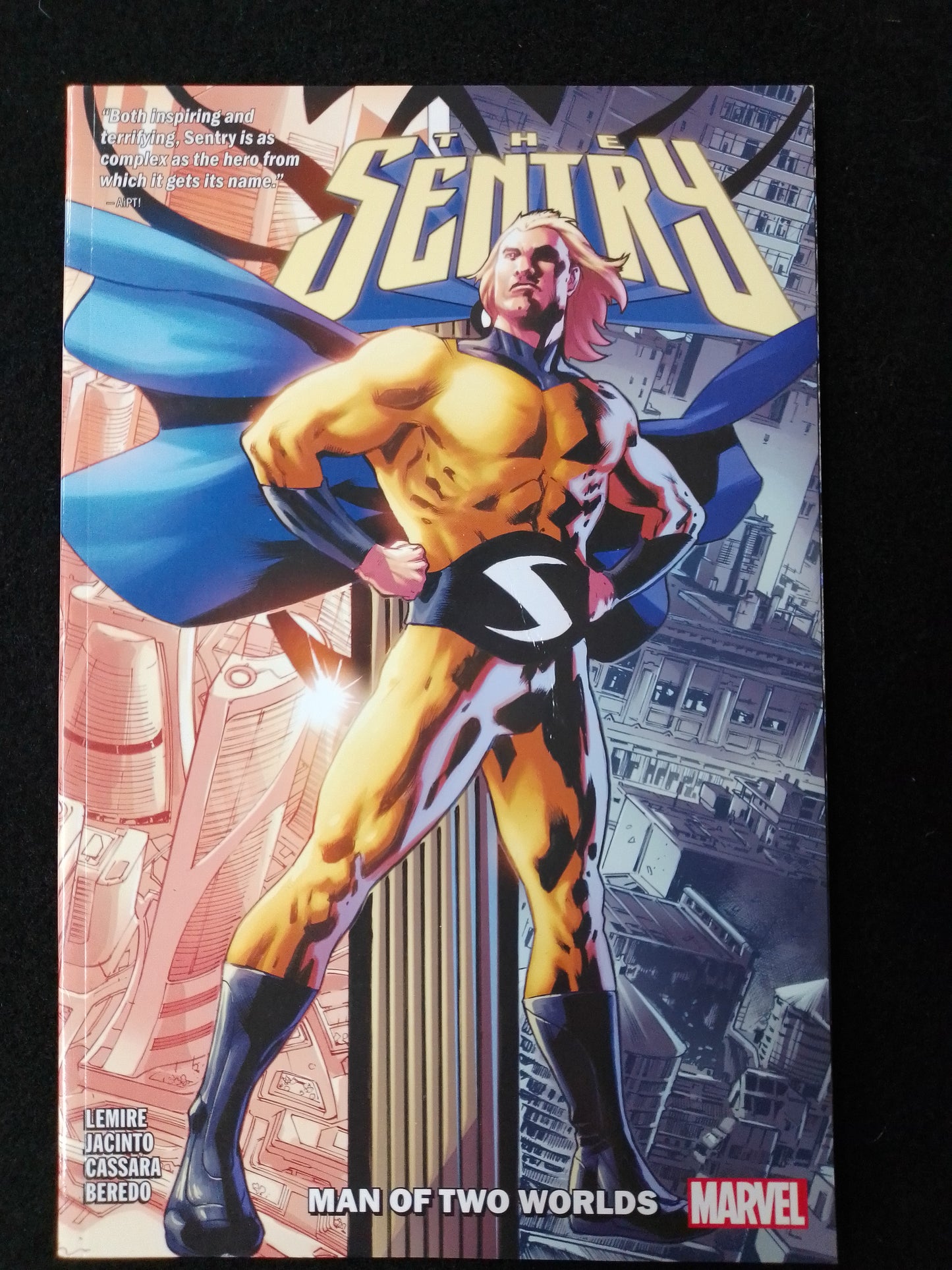 Marvel - The Sentry Man Of Two Worlds Graphic Novel - N09778
