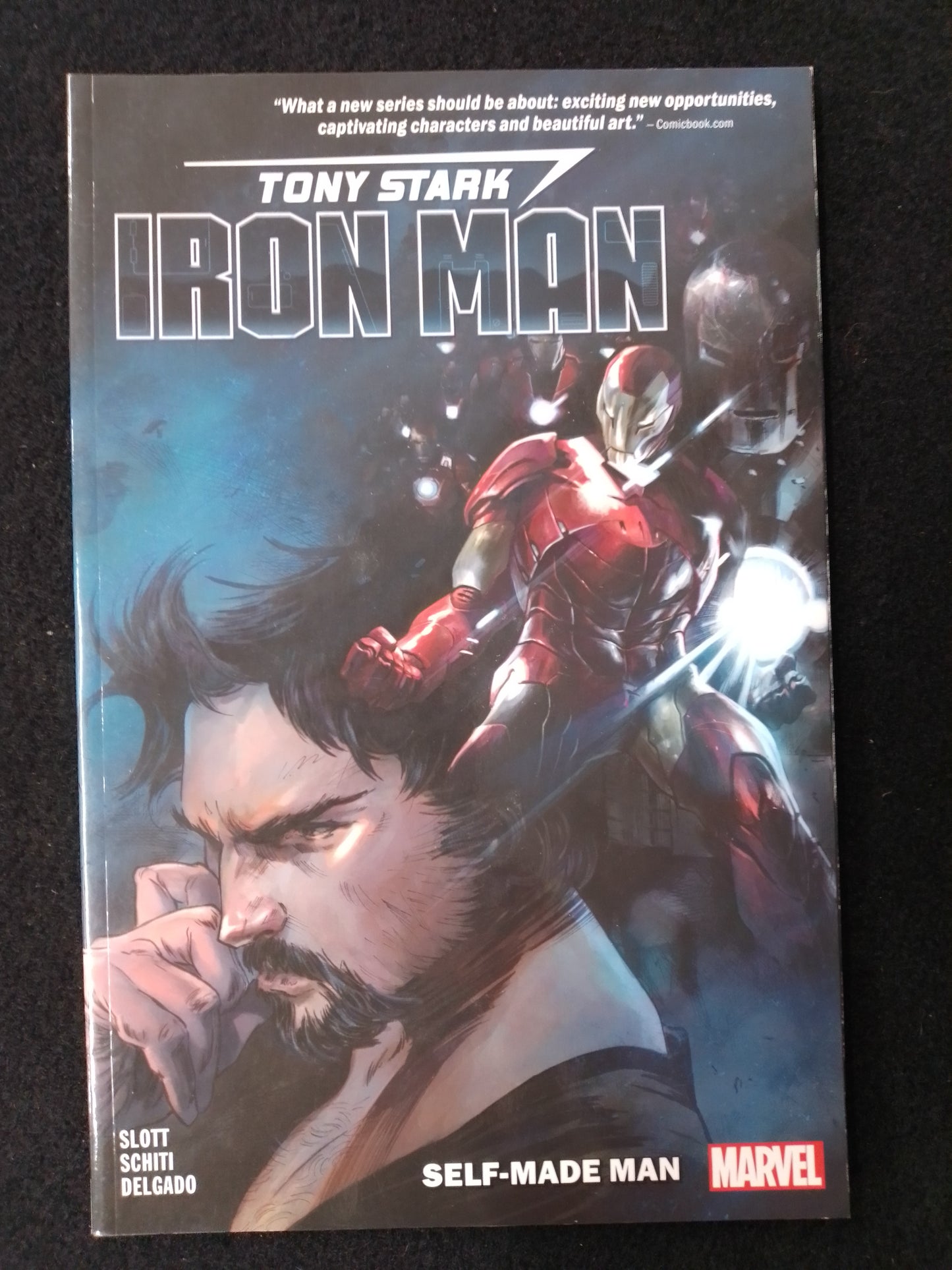 Marvel - Tony Stark : Iron Man Self-Made Man Graphic Novel - N09779