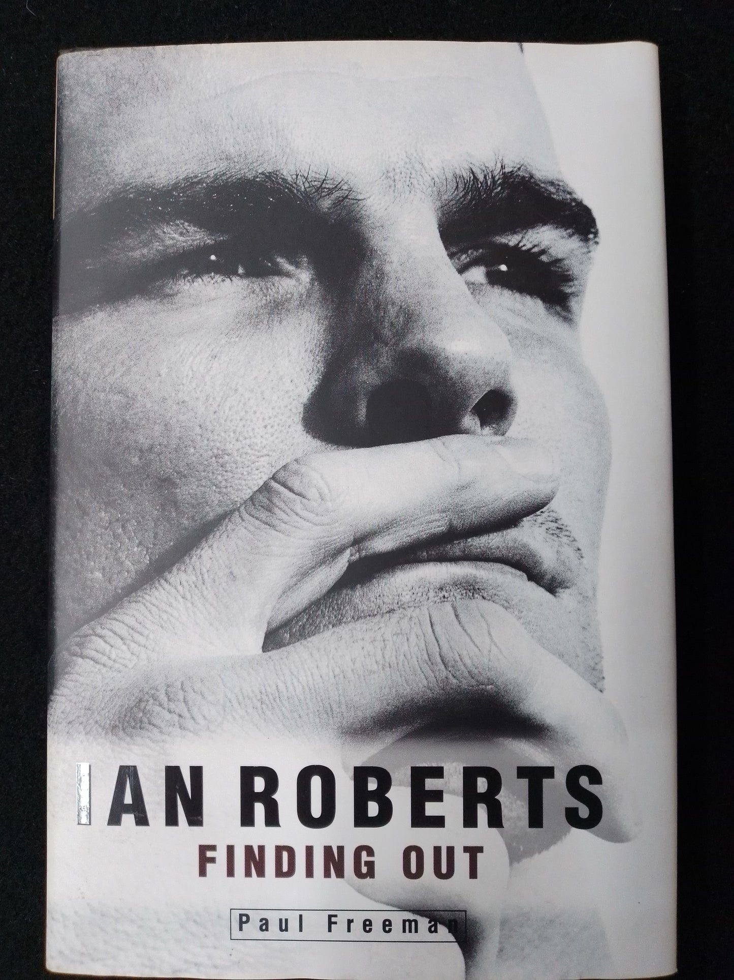 Ian Roberts - Finding Out Book - N09790
