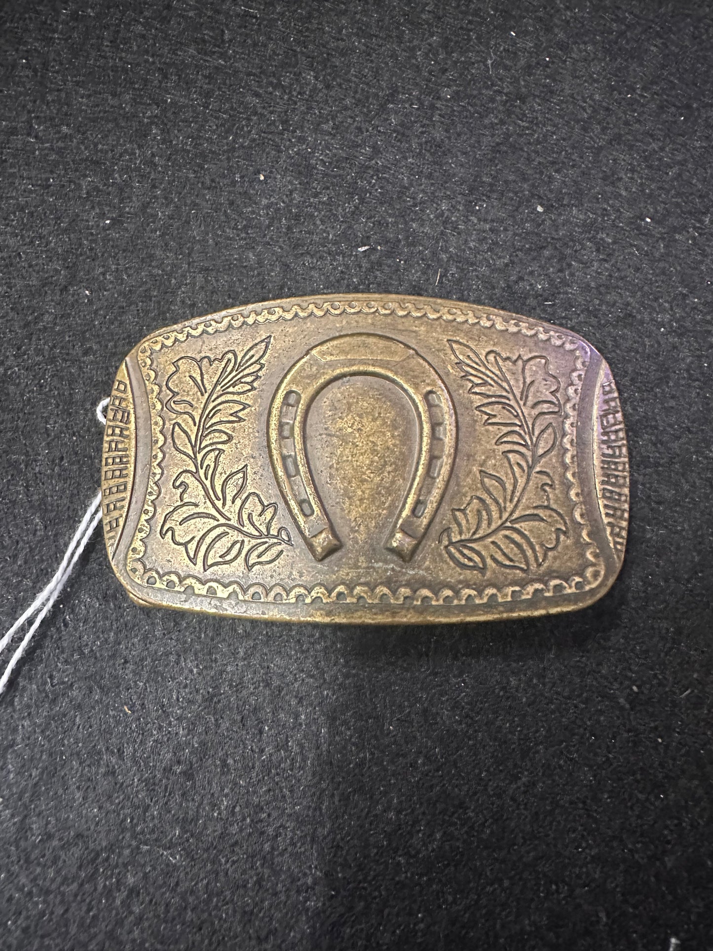 HORSESHOE BELT BUCKLE