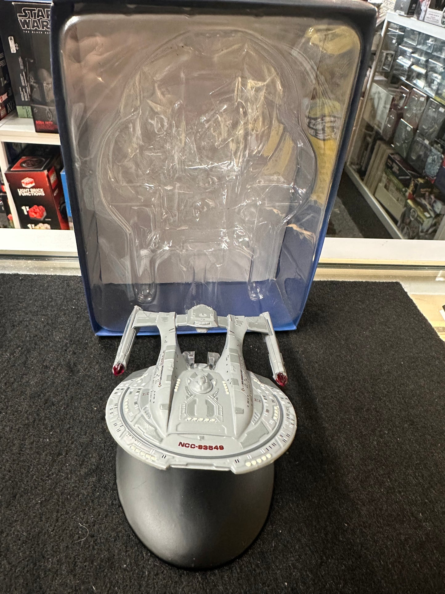 STAR TREK COLLECTORS MODEL ENTERPRISE NCC-63549