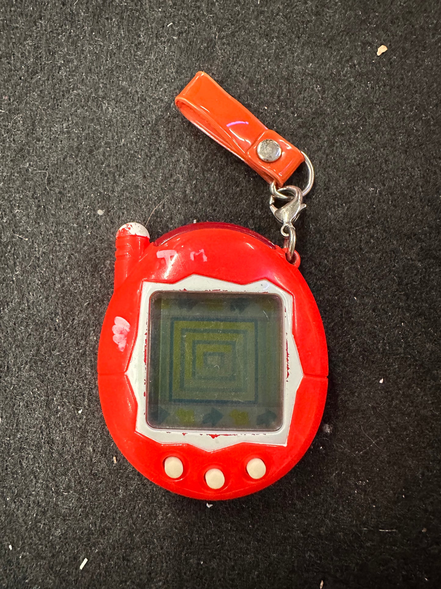TAMAGOTCHI RED