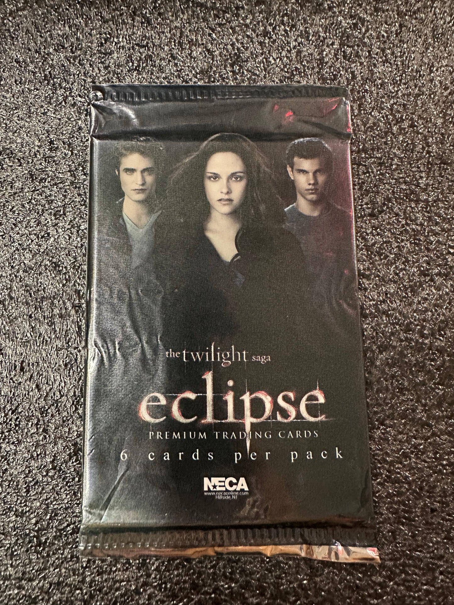 THE TWILIGHT SAGA ECLIPSE PREMIUM TRADING CARDS