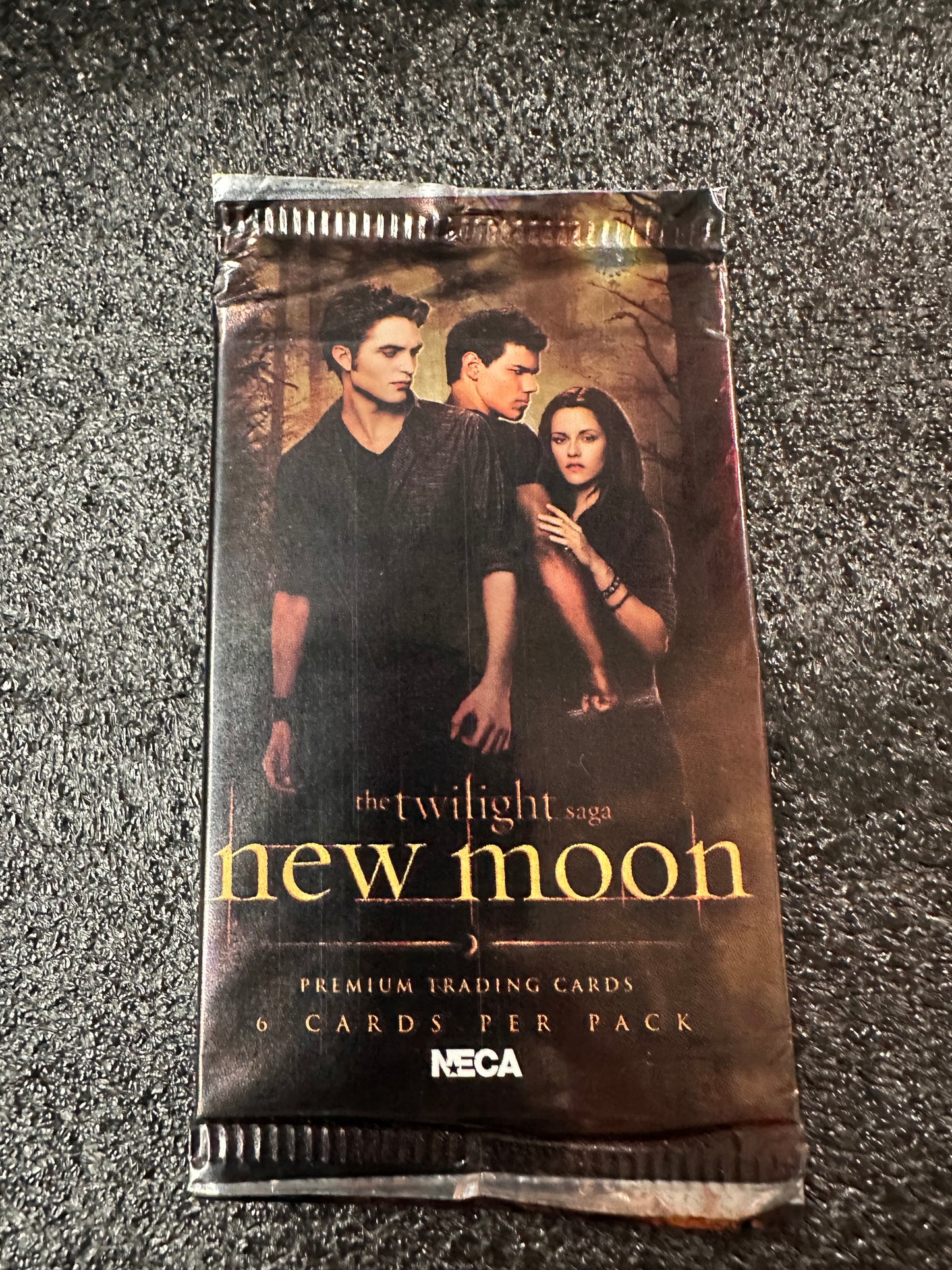 THE TWILIGHT SAGA NEW MOON PREMIUM TRADING CARDS
