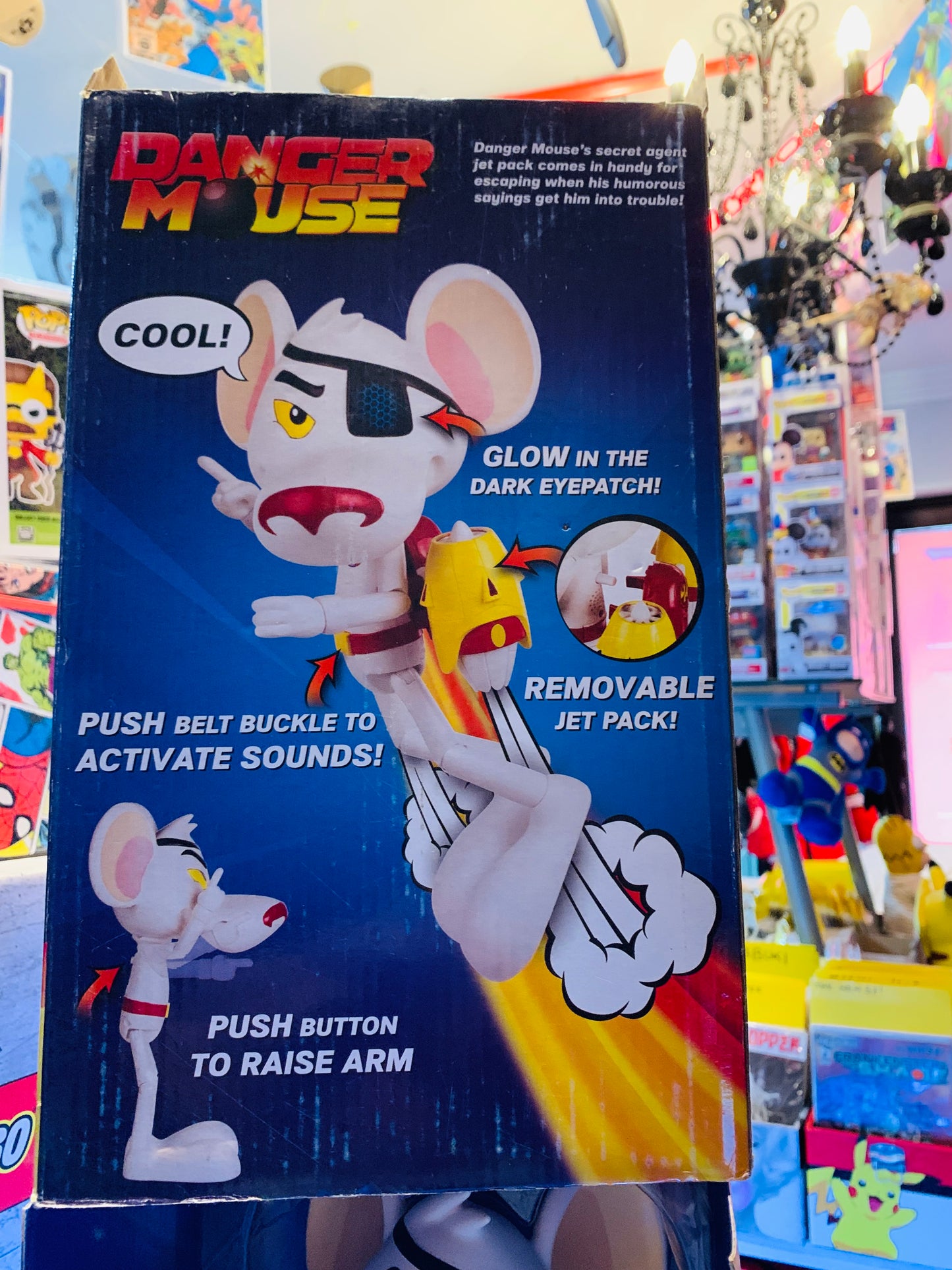 DANGER MOUSE TALK & POSE