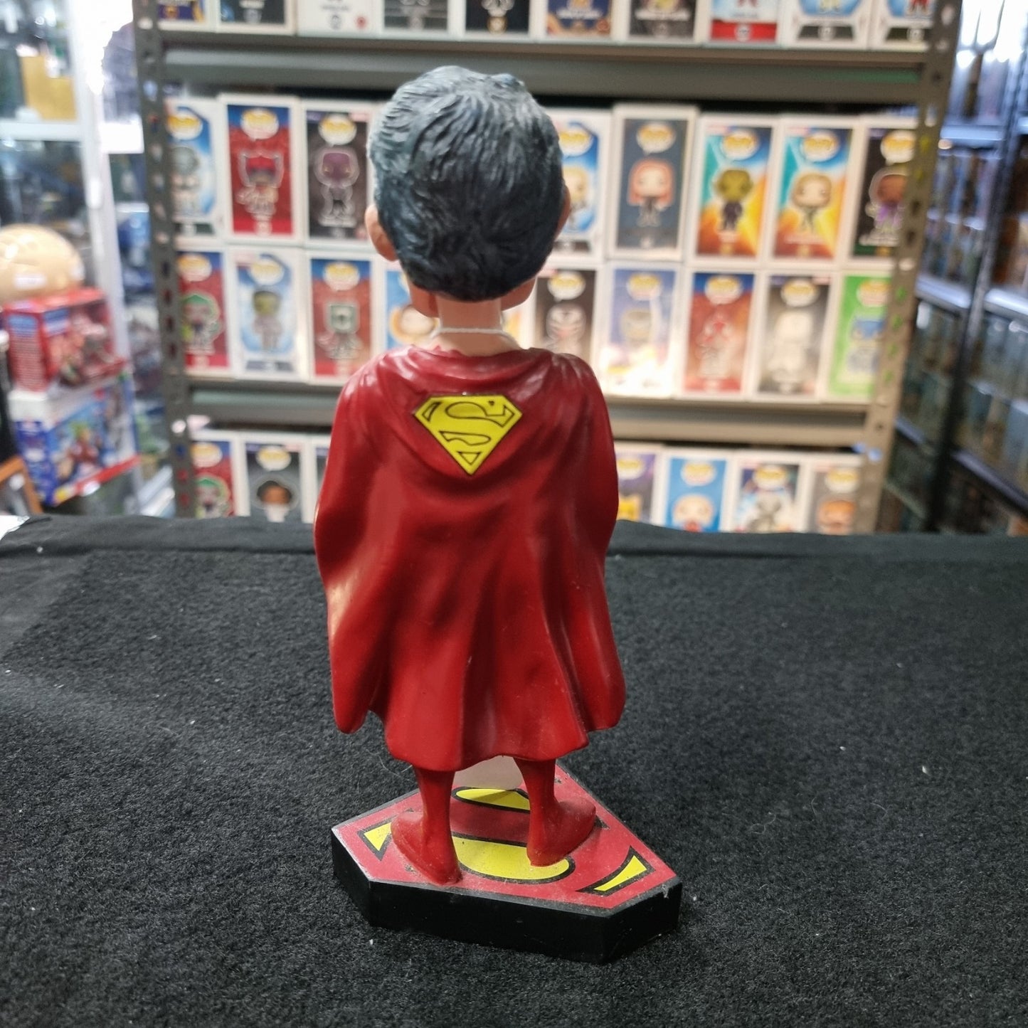 NECA DC Classic Comics Superman V1 Bobble Head Knocker 21cm ( Chip On Nose)