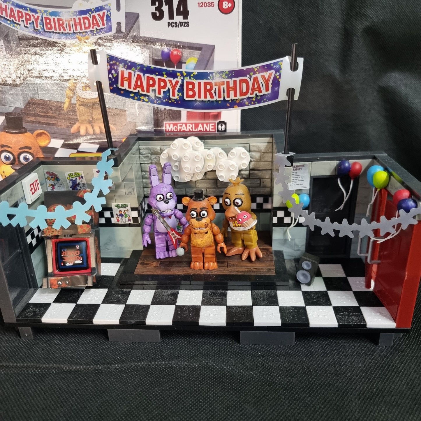 McFarlane Toys Five Nights At Freddy’s The Show Stage Freddy Bonnie Chica