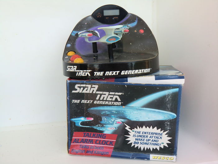 Star Trek - Wesco - Star Trek The Next Generation talking alarm clock