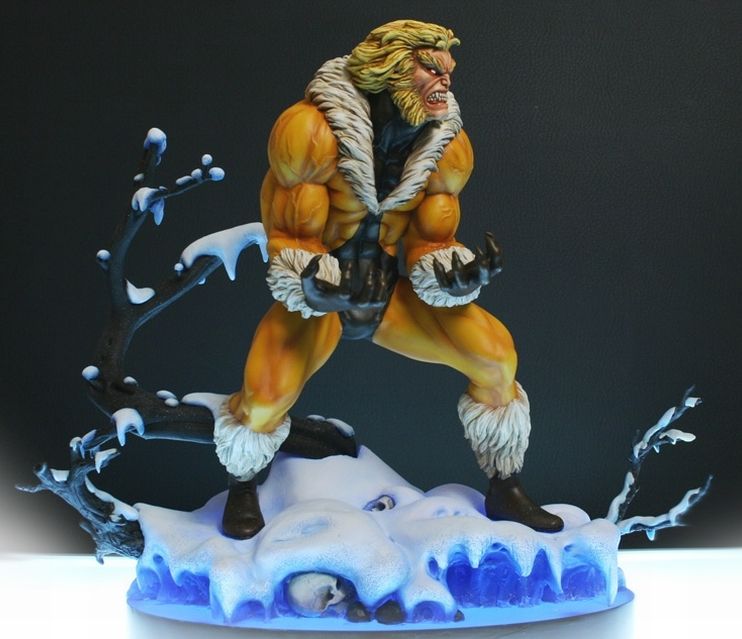 Sabretooth Classic Statue