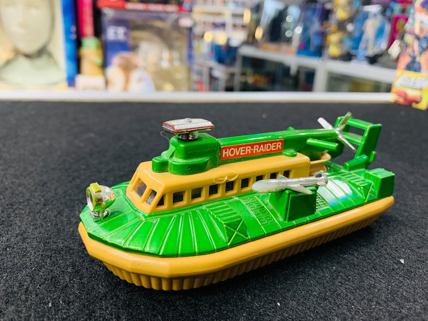 Matchbox battle kings hover -raider 1974 good condition