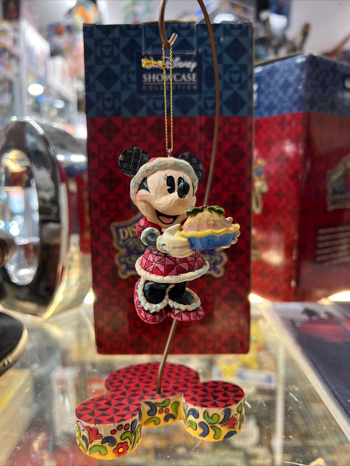 Minnie Claus with Stand