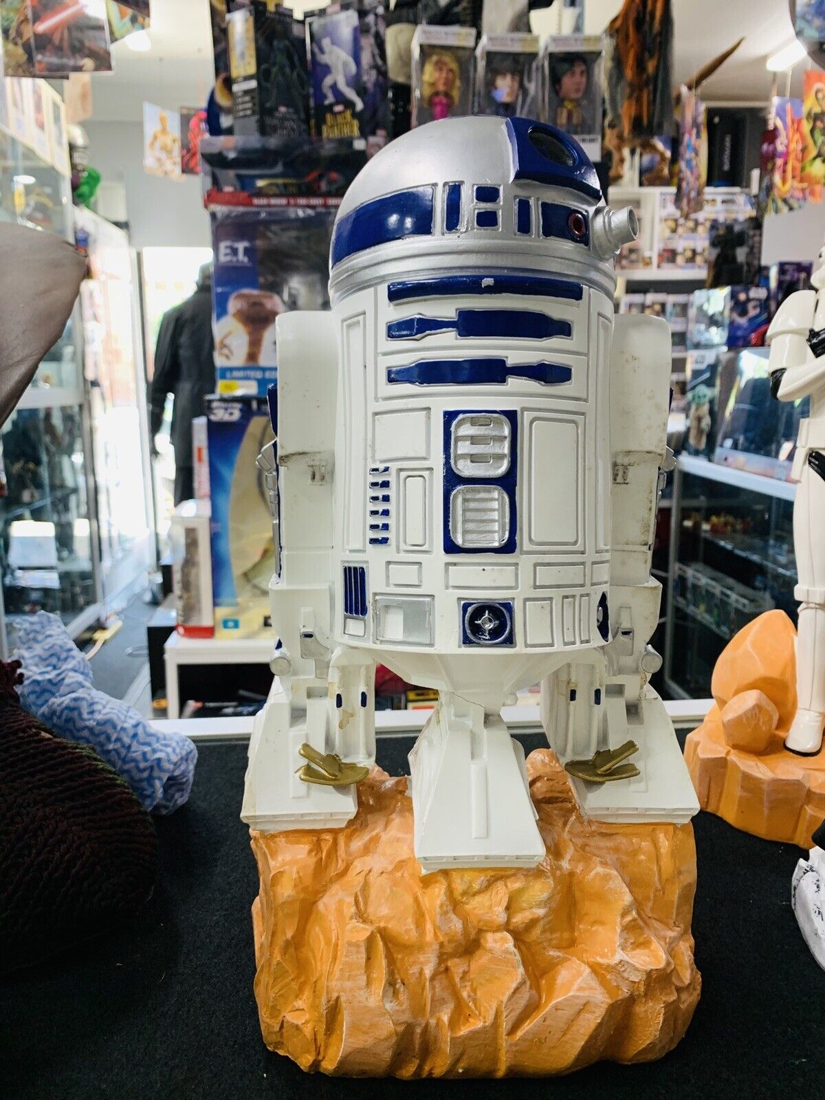 R2D2 Star Wars Garden Statue 42cm High N05245